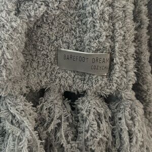 Oversized Barefoot Dreams winter scarf/grey